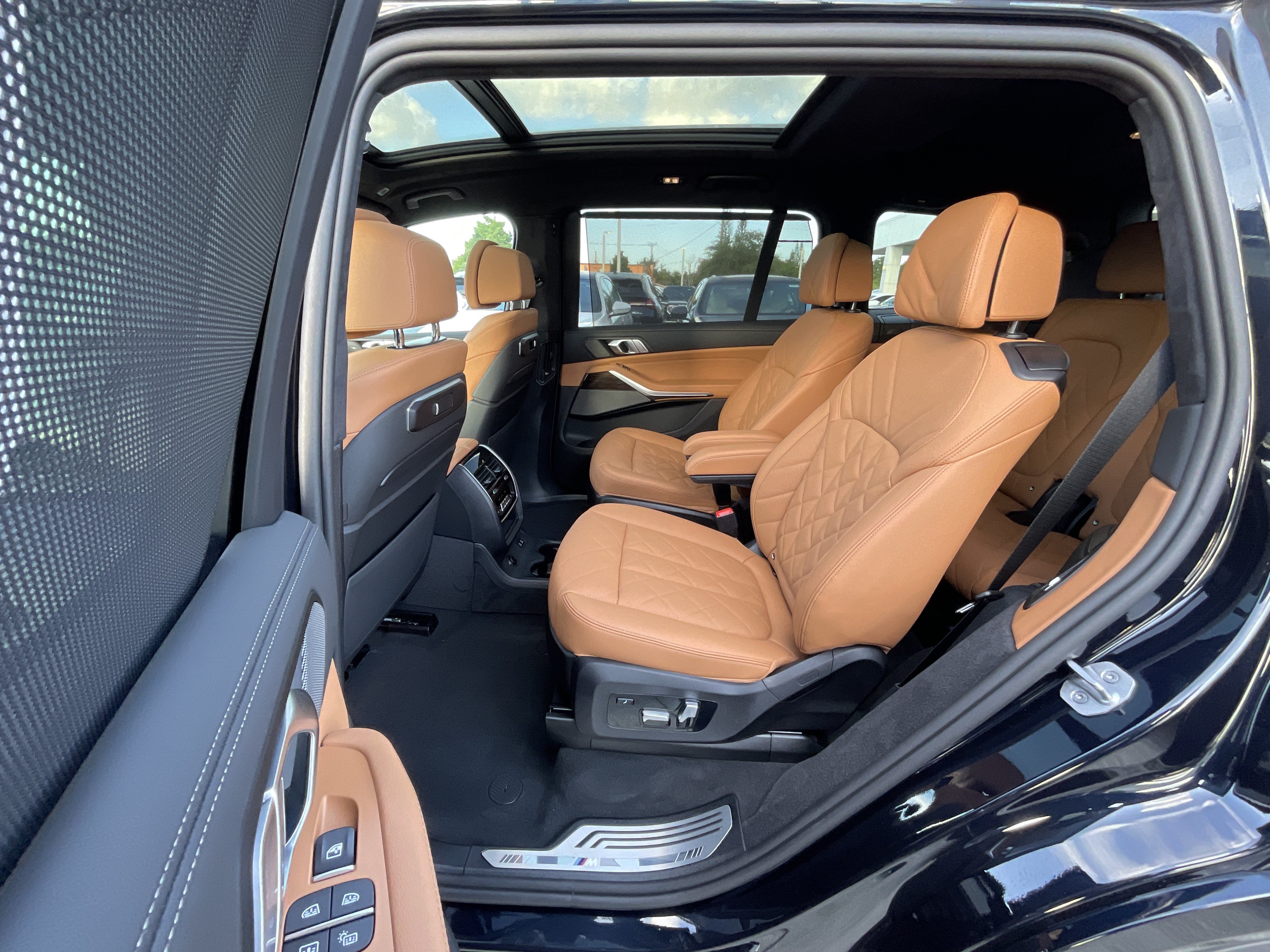 New 2027 BMW X7 xDrive40i w/ M Sport Package AWD/4WD image 26