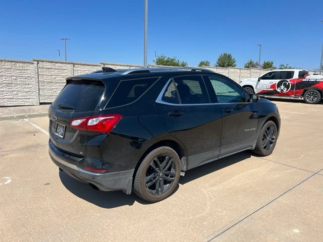 Used 2020 Chevrolet Equinox LT w/ Midnight Edition FWD image 3