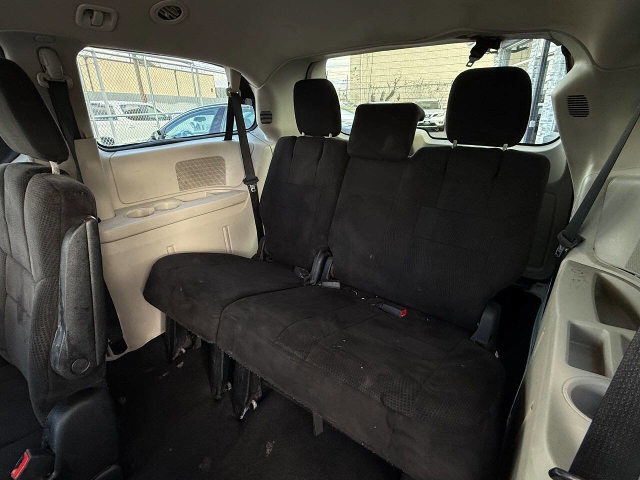 Used 2013 Dodge Grand Caravan SXT w/ UConnect Hands-Free Group image 15