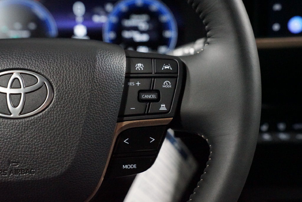 New 2027 Toyota Crown AWD/4WD image 13