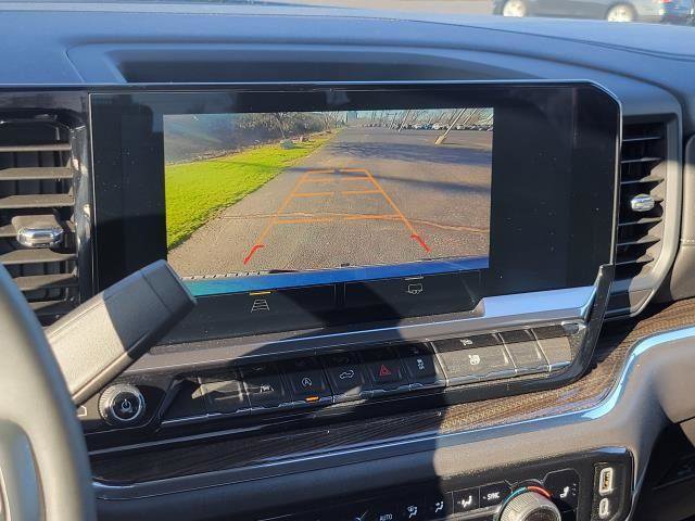 Used 2024 Chevrolet Silverado 1500 LT AWD/4WD image 18