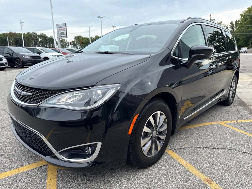 Used 2020 Chrysler Pacifica Touring-L Plus FWD image 14