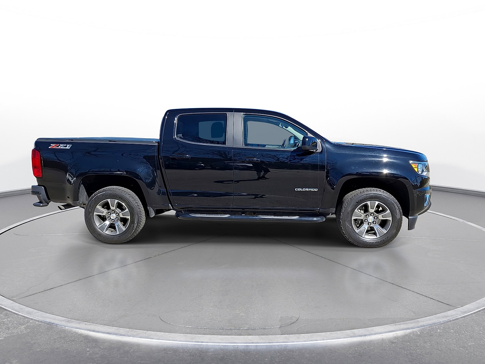 Used 2018 Chevrolet Colorado Z71 AWD/4WD image 9