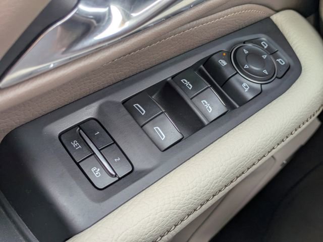 Used 2023 GMC Yukon XL Denali w/ Denali Reserve Package image 28