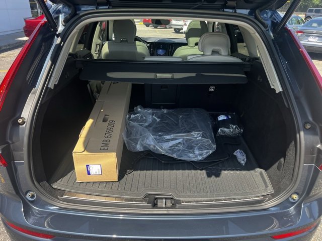 Certified 2023 Volvo XC60 B5 Core w/ Climate Package image 13