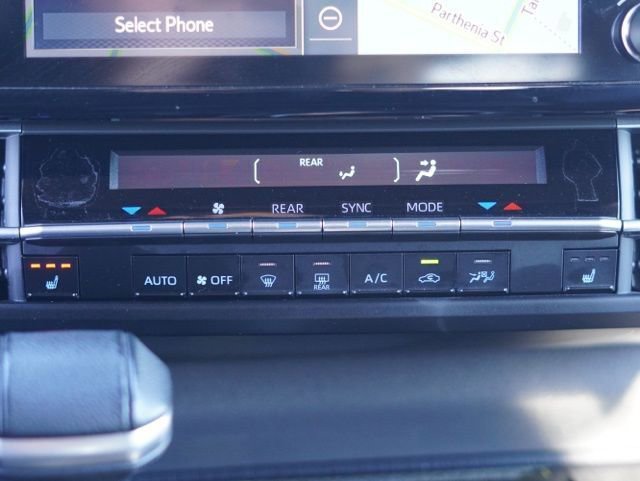 Used 2023 Toyota Sienna XSE image 26