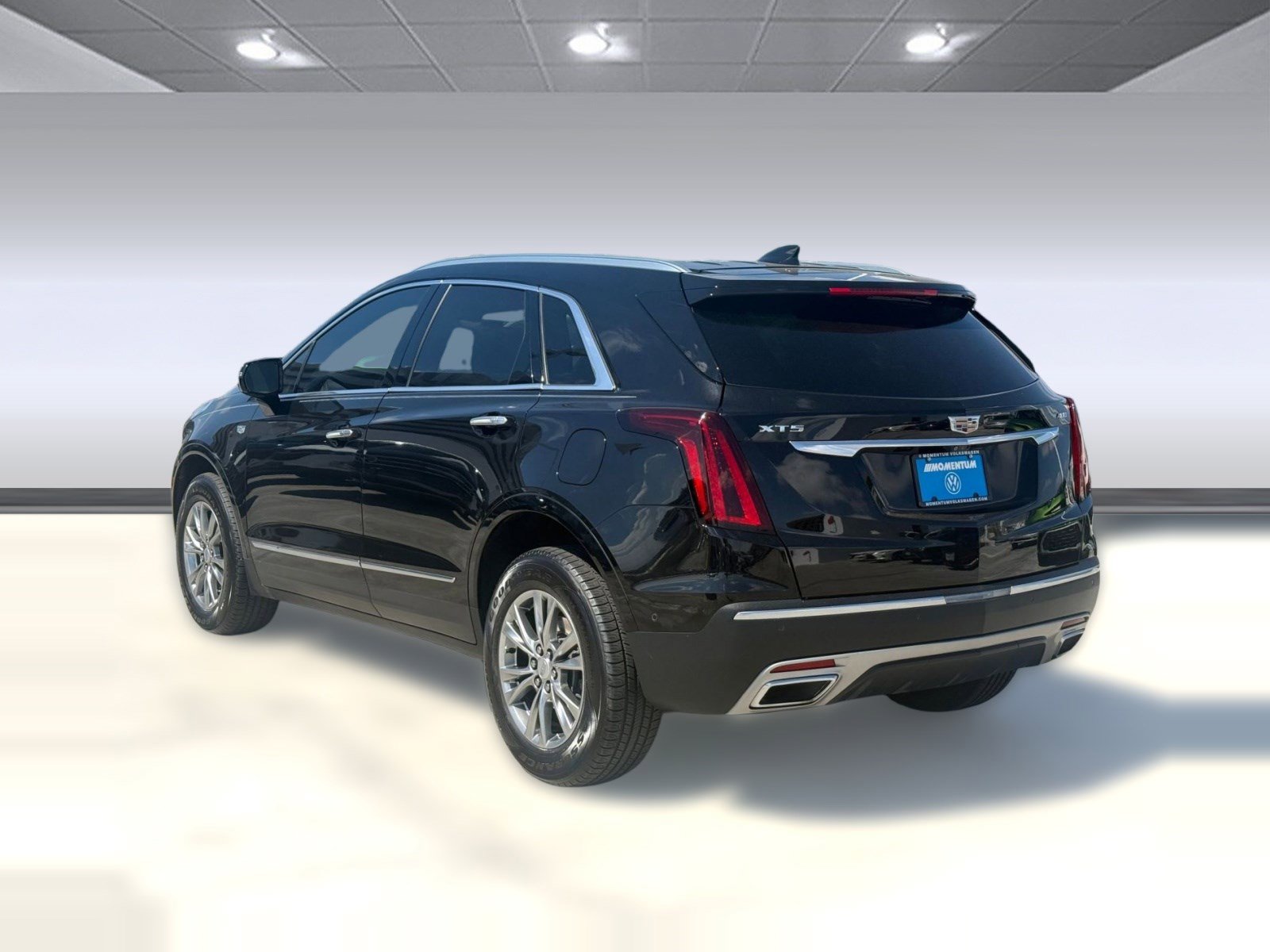 Used 2021 Cadillac XT5 Premium Luxury image 3