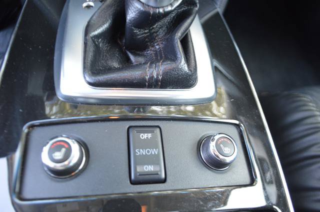 Used 2015 INFINITI QX70 2WD w/ Premium Package image 20