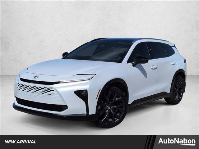 Used 2025 Toyota Crown Signia image 1