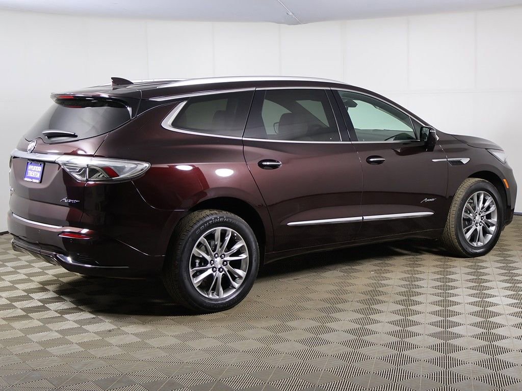 Used 2022 Buick Enclave Avenir w/ Avenir Technology Package image 16