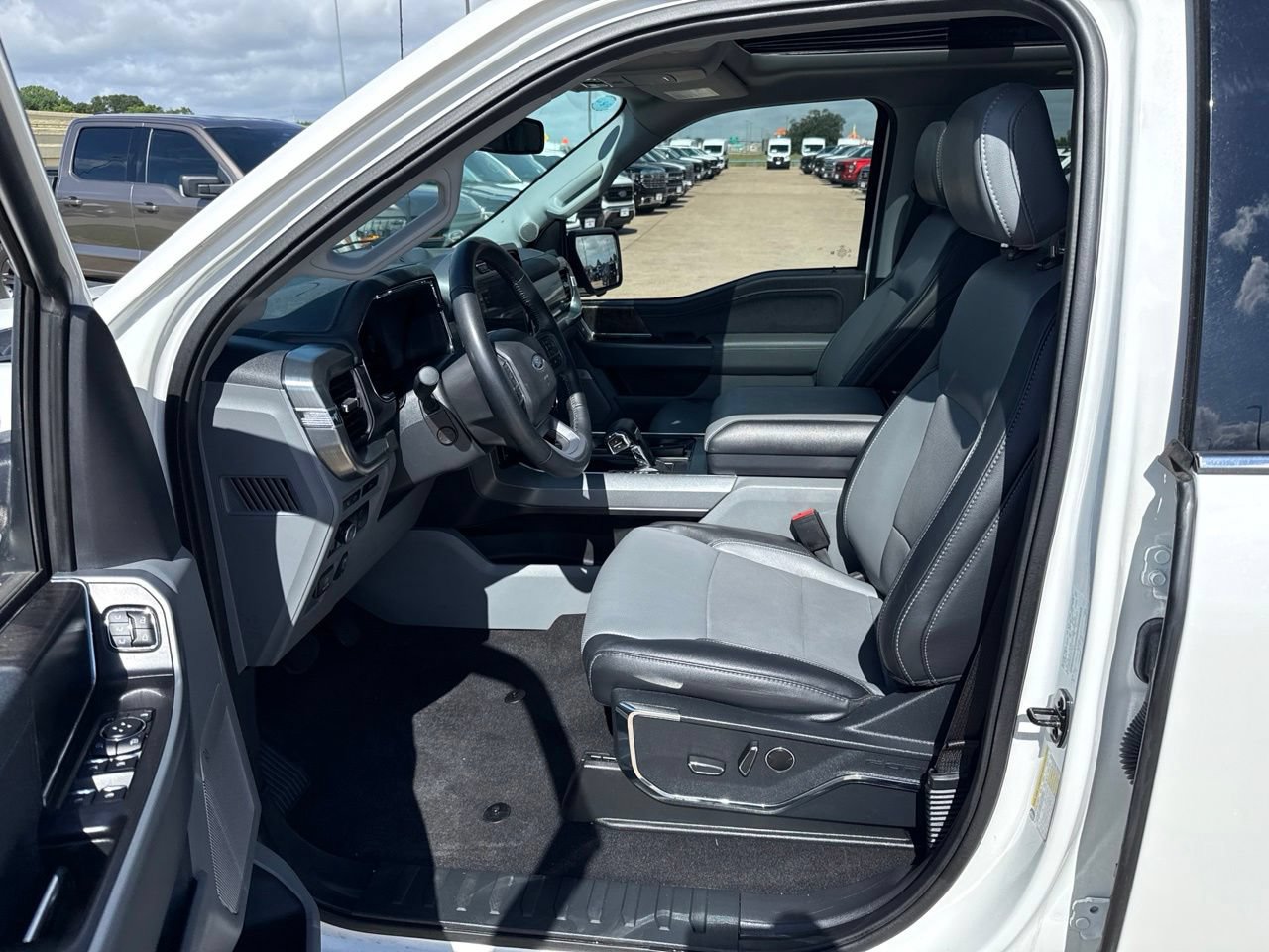 Used 2023 Ford F150 Lariat w/ Equipment Group 502A High AWD/4WD image 20