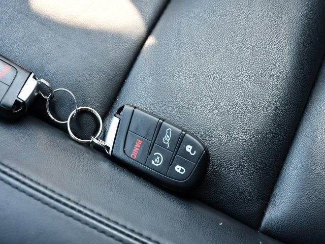 Used 2022 Jeep Grand Cherokee Limited AWD/4WD image 13