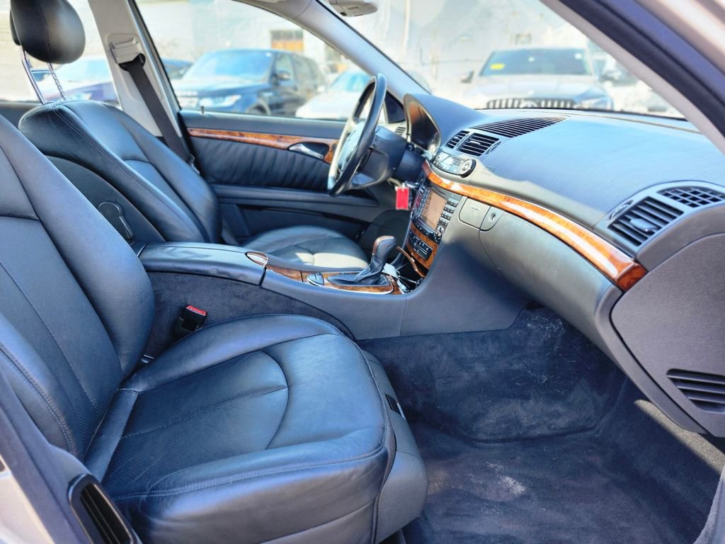 Used 2004 Mercedes-Benz E 500 4MATIC Sedan image 11