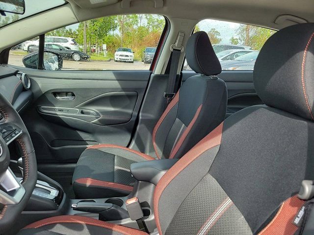 New 2025 Nissan Versa SR w/ Trunk Package FWD image 7