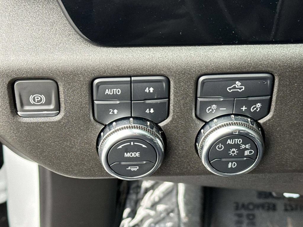 Used 2024 GMC Sierra 1500 Elevation w/ LPO, Elevation Black Package AWD/4WD image 12