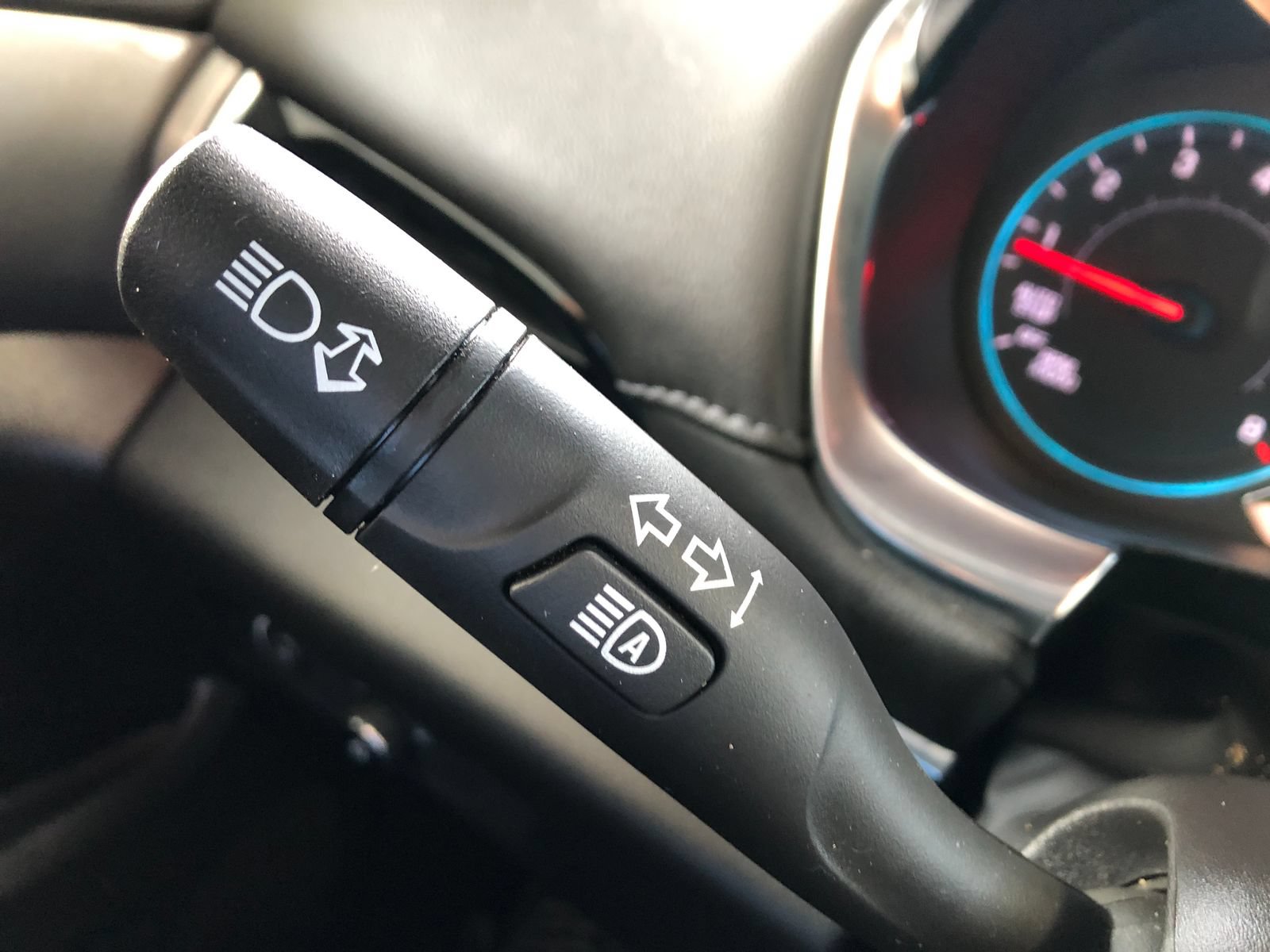 Used 2023 Chevrolet Traverse LT w/ Rear Camera Mirror Package AWD/4WD image 33