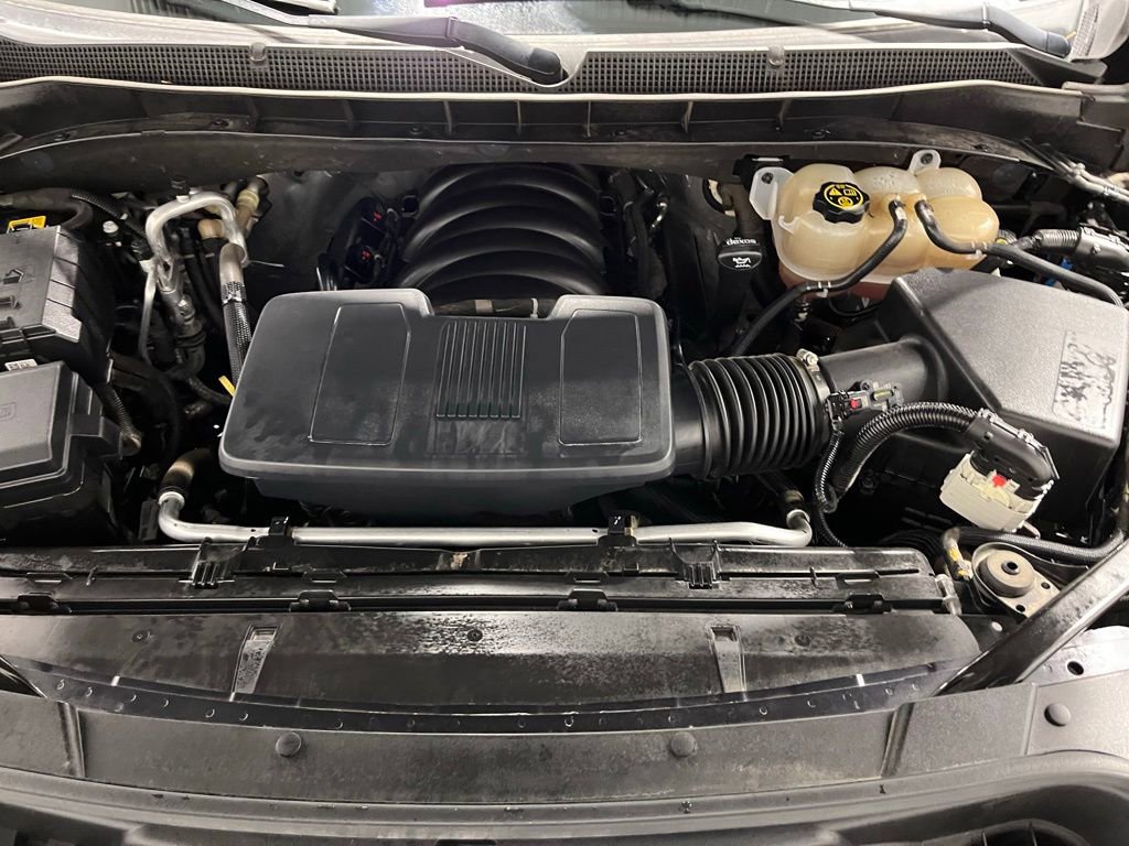 Used 2022 Chevrolet Tahoe LT w/ LT Signature Package AWD/4WD image 9