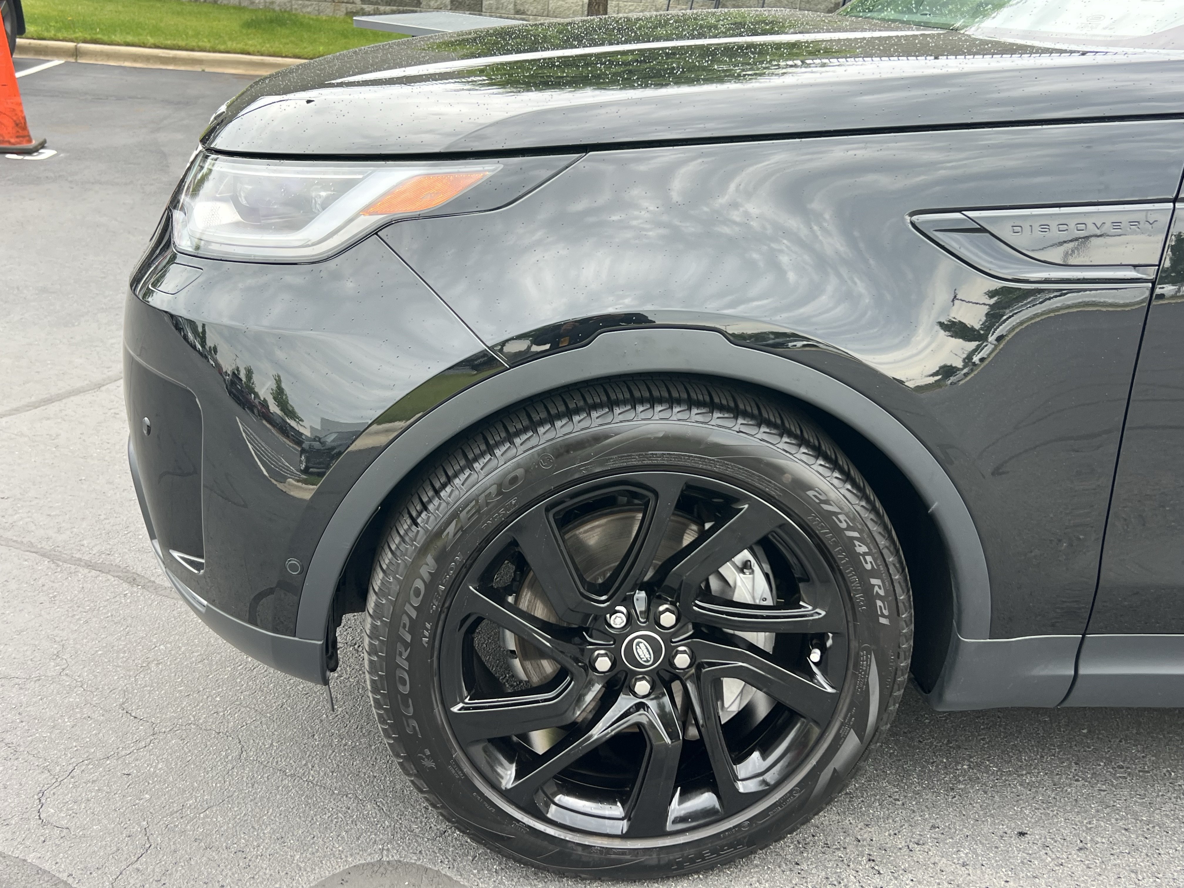 Certified 2025 Land Rover Discovery S AWD/4WD image 13
