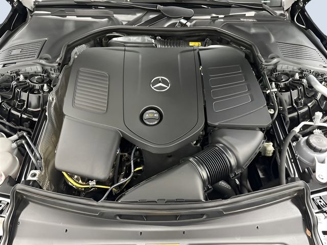 Used 2025 Mercedes-Benz C 300 4MATIC Sedan image 10