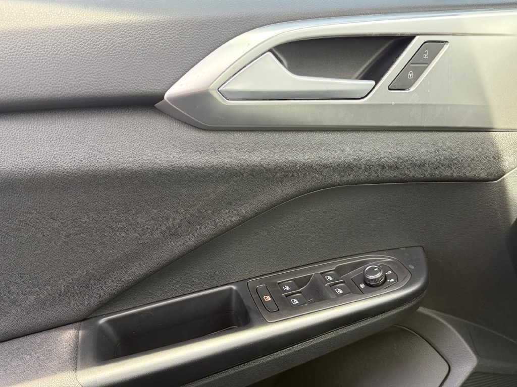 New 2027 Volkswagen Taos Sport AWD/4WD image 11