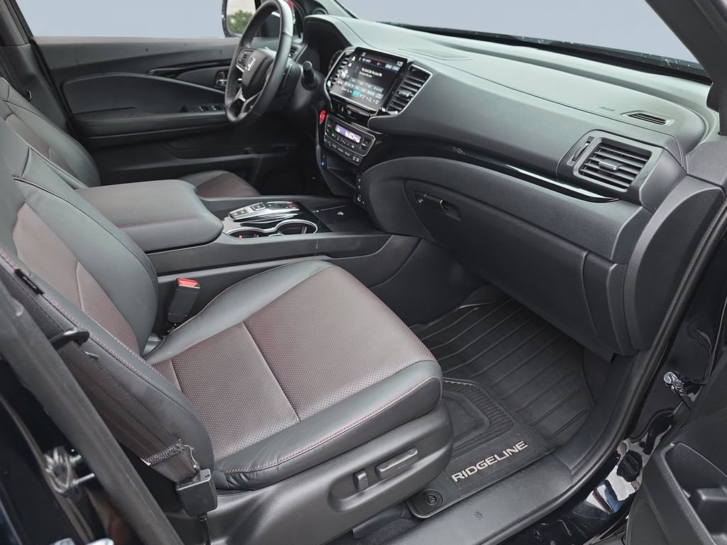 Used 2024 Honda Ridgeline Black Edition image 15