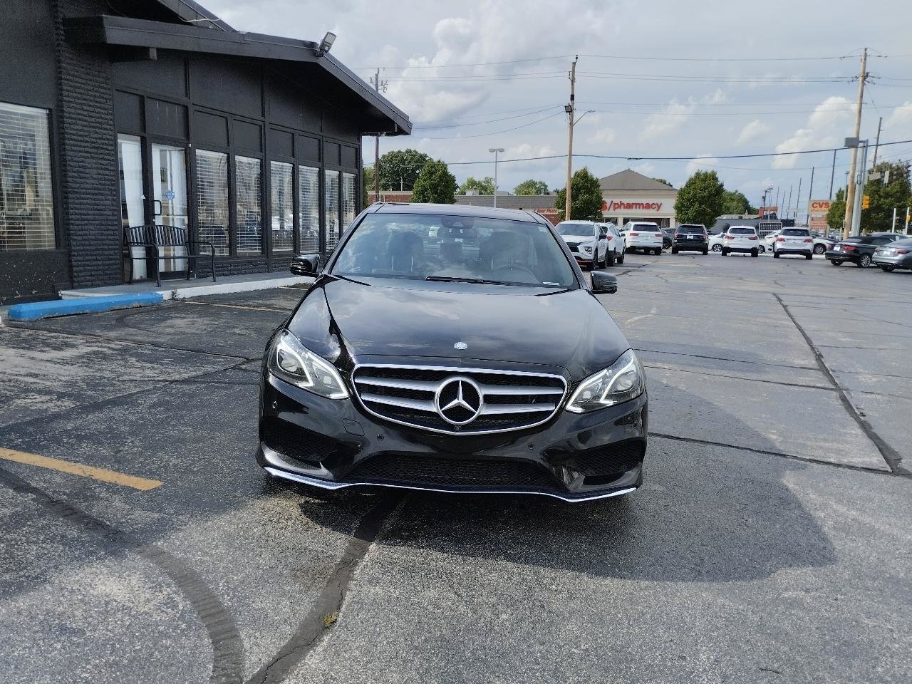 Used 2014 Mercedes-Benz E 550 4MATIC Sedan image 5