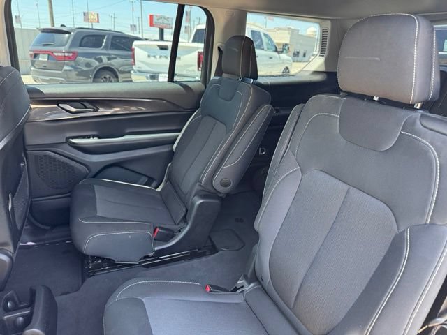 Certified 2023 Jeep Grand Cherokee L Laredo w/ Trailer Tow Group (B) RWD image 14