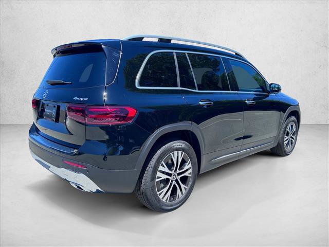 Used 2025 Mercedes-Benz GLB 250 4MATIC image 3