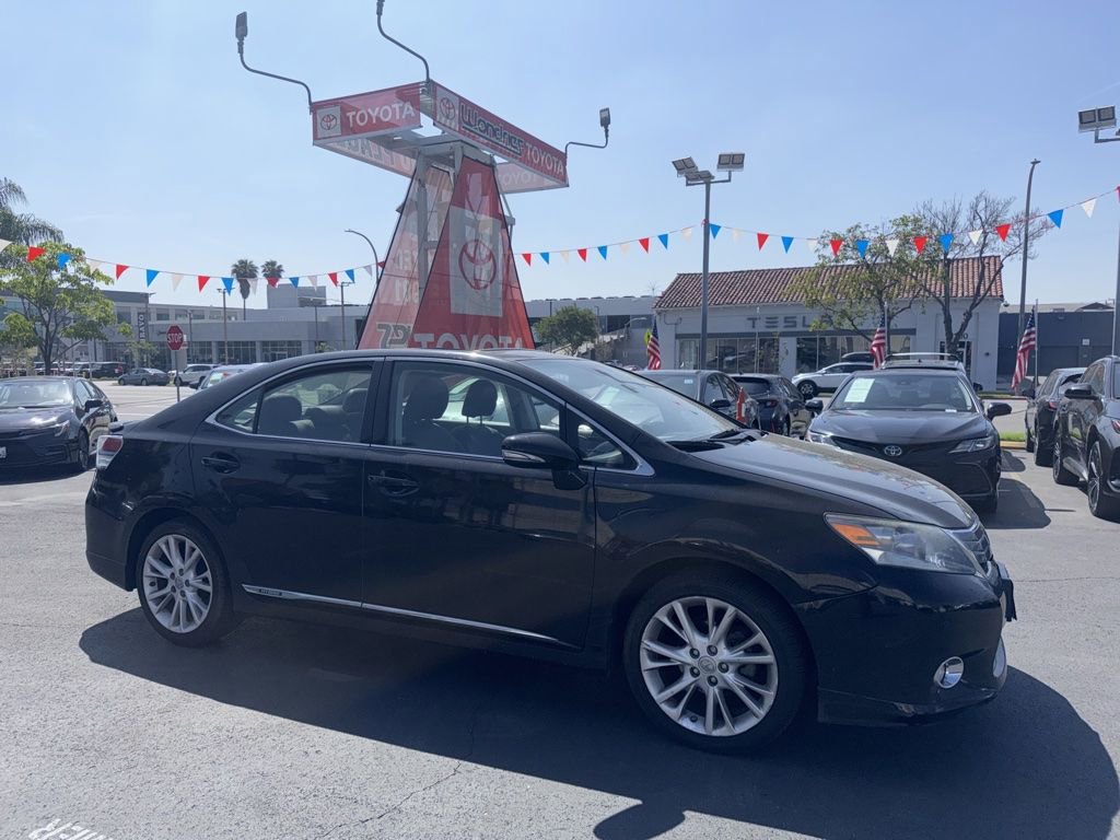 Used 2011 Lexus HS 250h Premium w/ Park Assist Pkg image 2