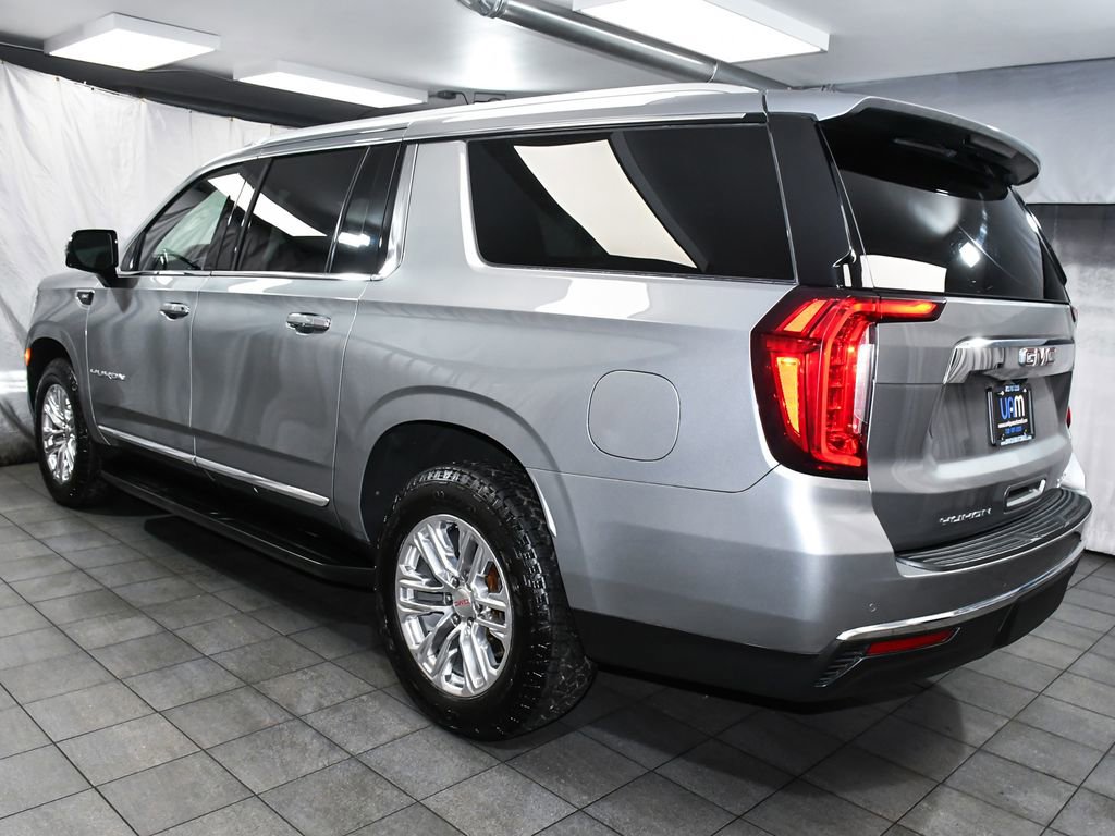 Used 2023 GMC Yukon XL SLT w/ SLT Premium Package image 4
