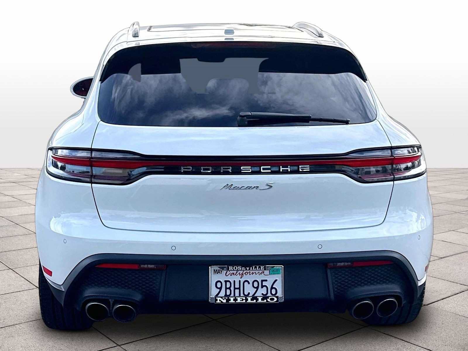 Used 2022 Porsche Macan S AWD/4WD image 7