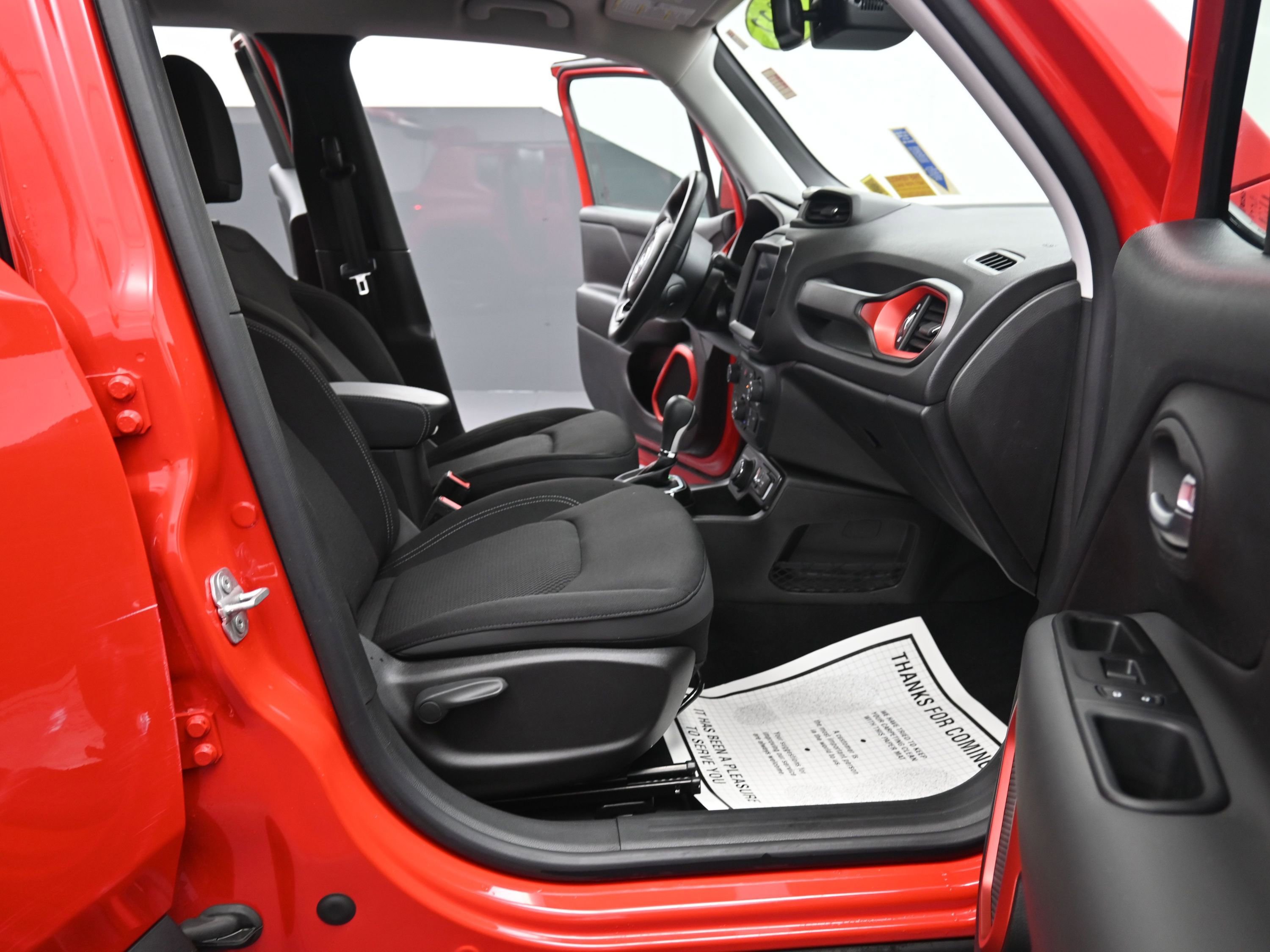 Used 2022 Jeep Renegade Latitude w/ Convenience Group image 28