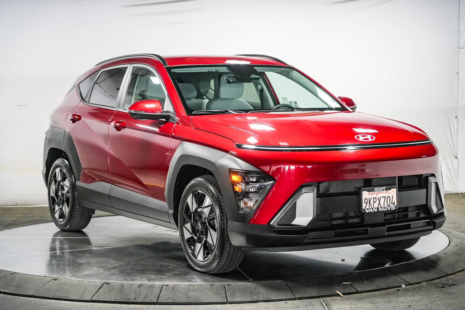 Used 2024 Hyundai Kona SEL w/ Convenience Package FWD image 7