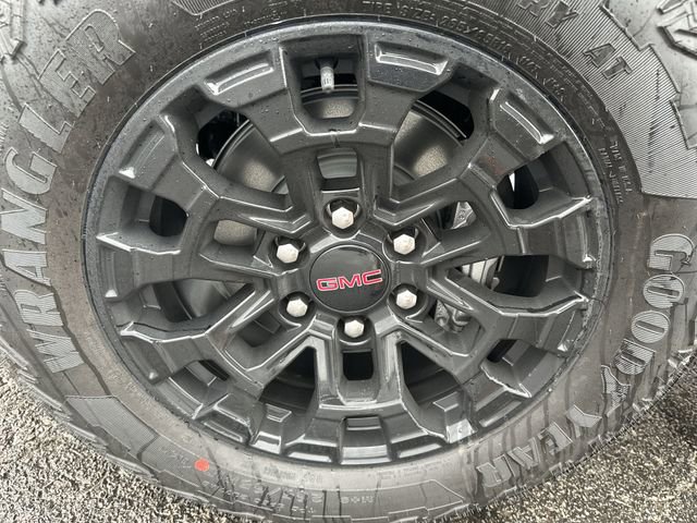 New 2026 GMC Canyon Elevation w/ Convenience Package image 20