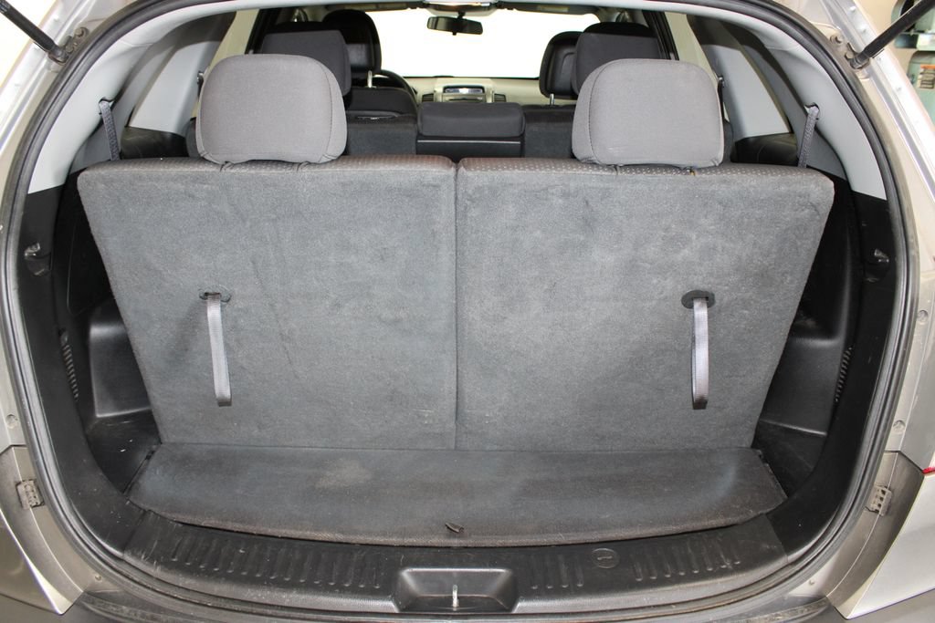 Used 2012 Kia Sorento FWD w/ Third Row Pkg image 7