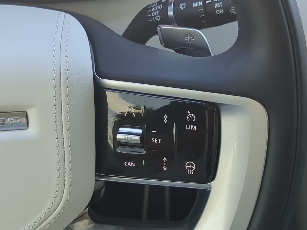 Certified 2025 Land Rover Range Rover SE AWD/4WD image 27