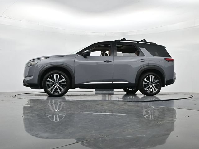 Used 2025 Nissan Pathfinder Platinum FWD image 40