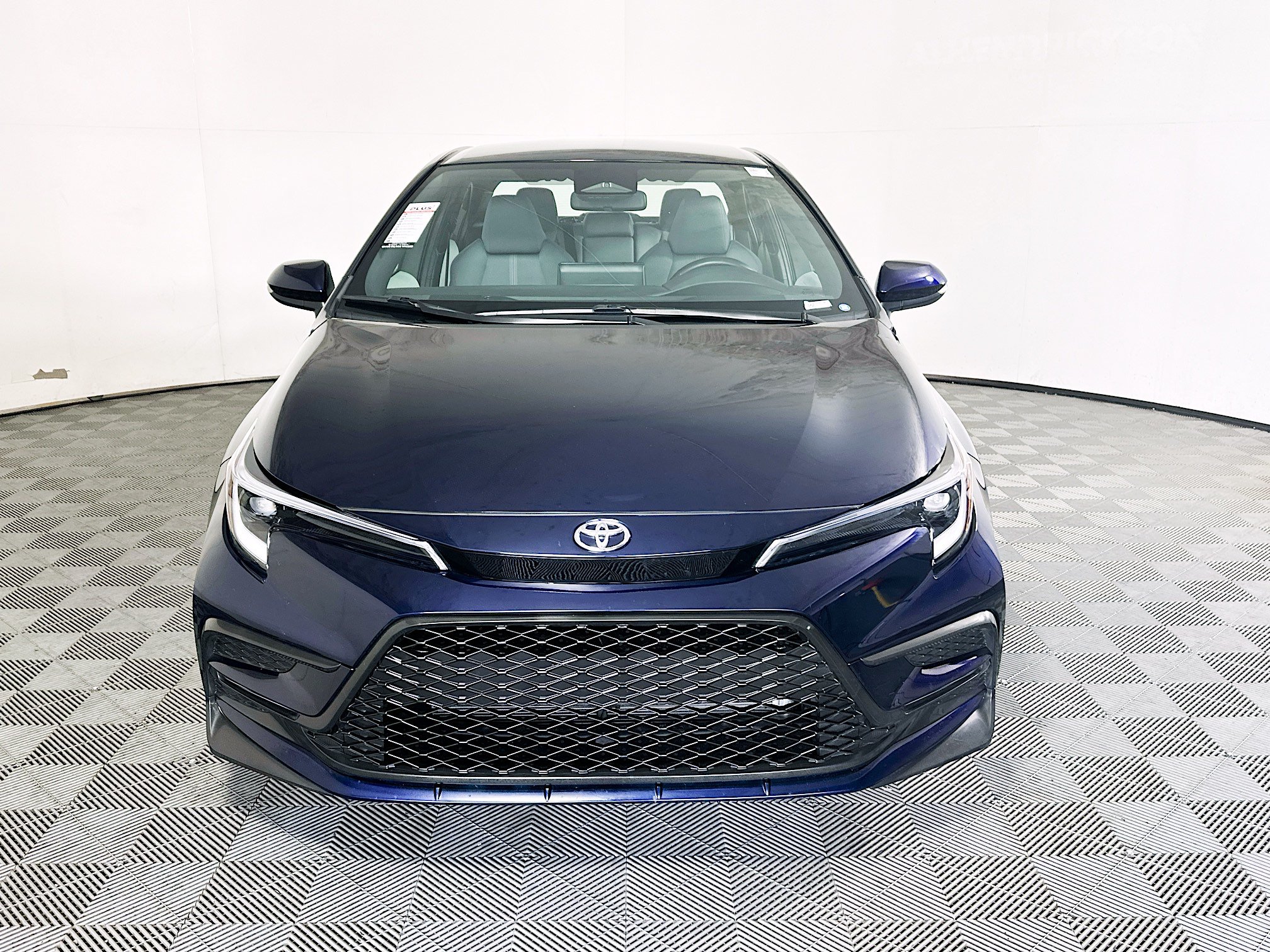 Used 2025 Toyota Corolla SE FWD image 8