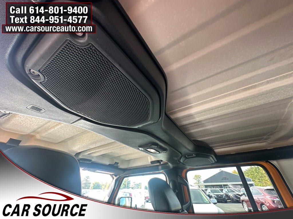 Used 2018 Jeep Wrangler Unlimited Sahara w/ Uconnect 4C Nav & Sound Group AWD/4WD image 26