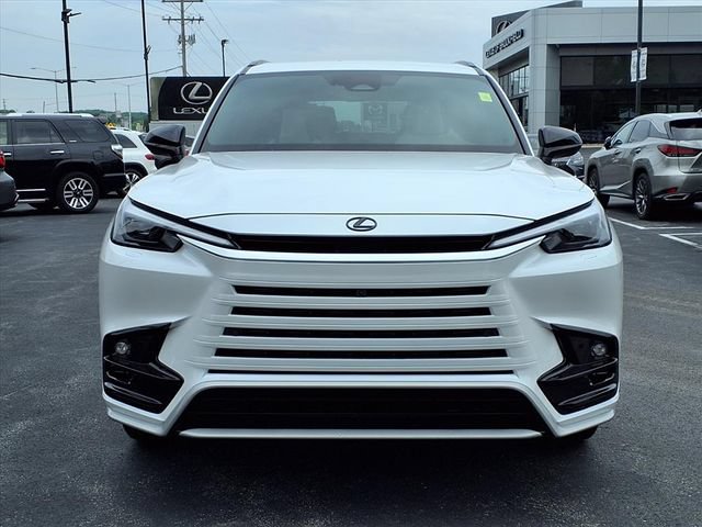 New 2026 Lexus TX 500h AWD image 2