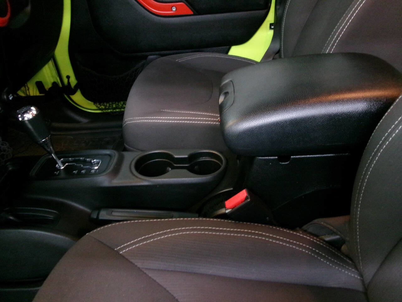 Used 2017 Jeep Wrangler Unlimited Rubicon w/ Cold Weather Group image 20