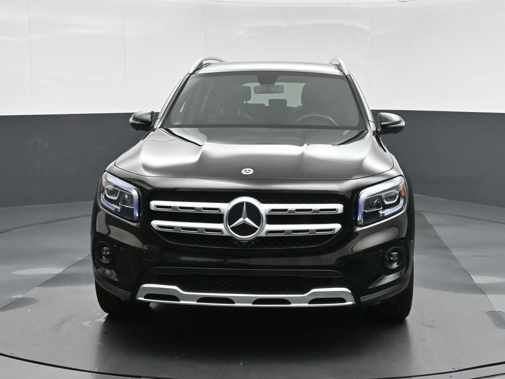 Used 2021 Mercedes-Benz GLB 250 4MATIC w/ Premium Package image 2