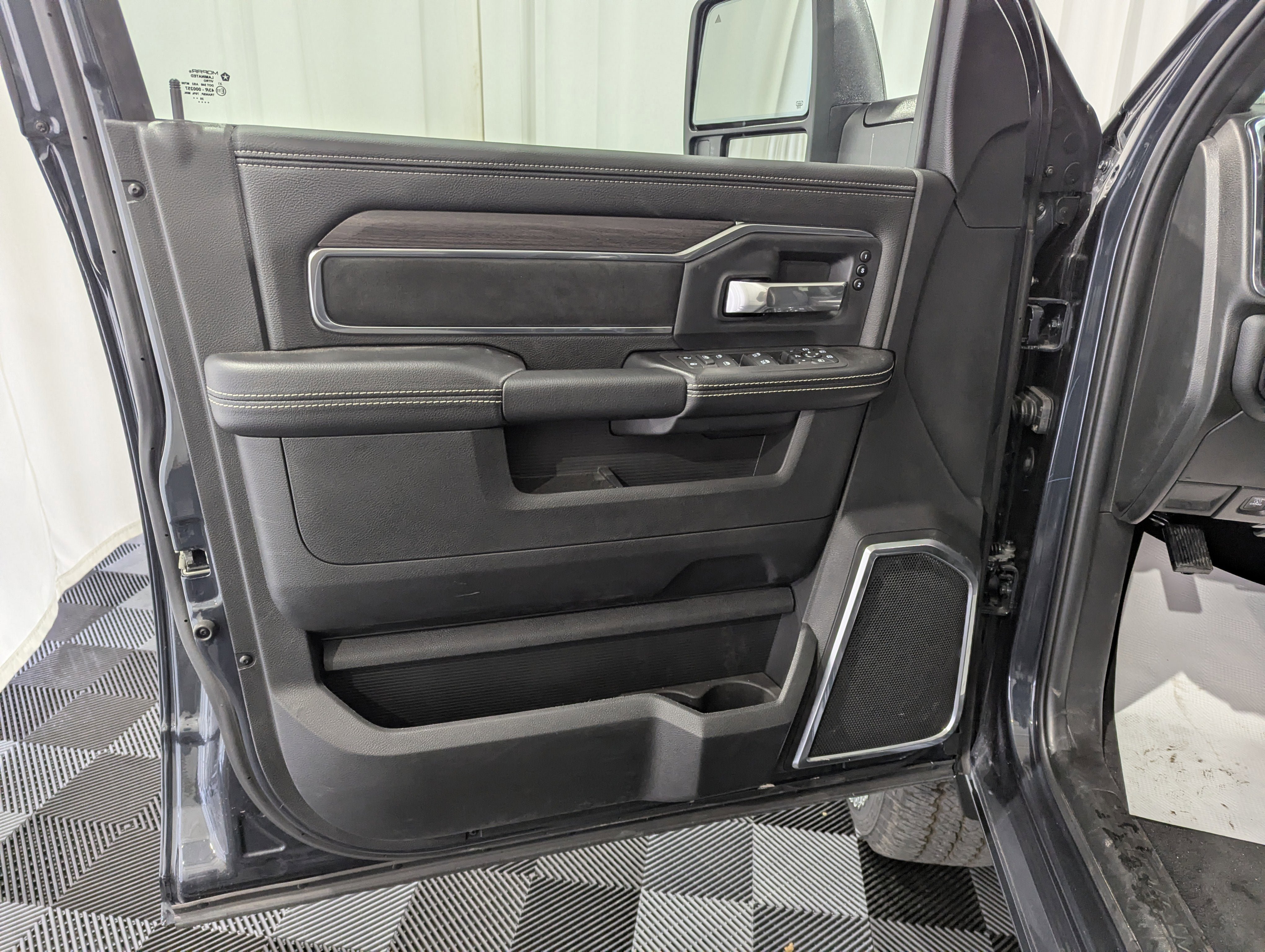 New 2026 RAM 2500 Laramie w/ Night Edition image 18