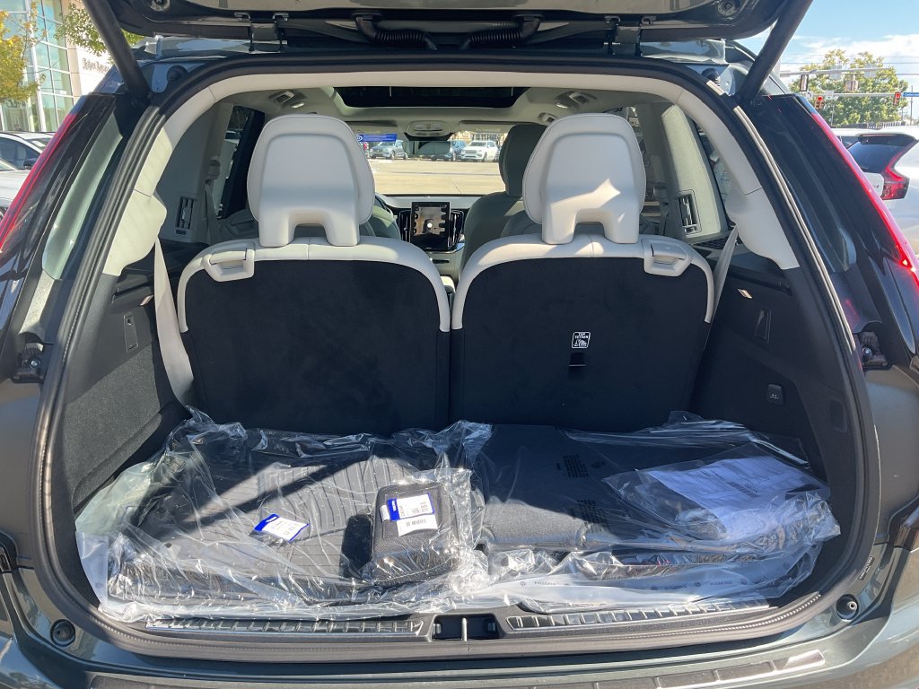 New 2027 Volvo XC90 B6 Ultra AWD/4WD image 9