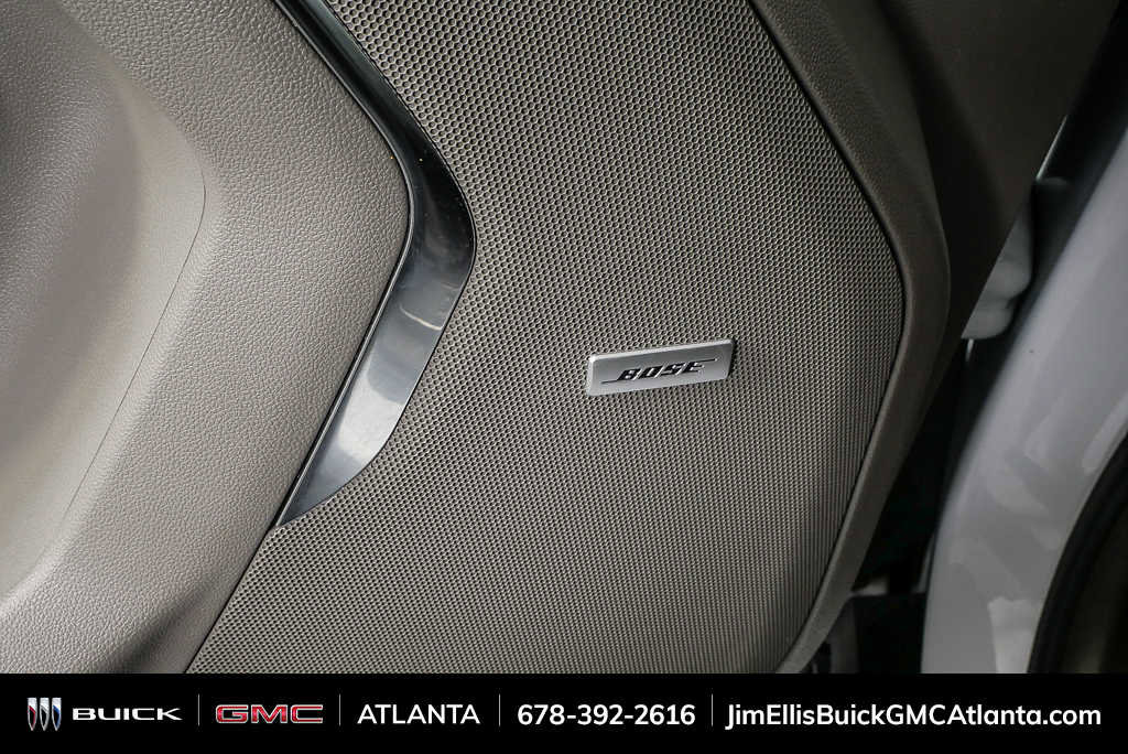 Used 2021 GMC Yukon SLT w/ SLT Premium Package image 7