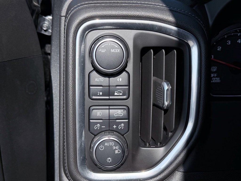 Used 2021 Chevrolet Silverado 1500 RST AWD/4WD image 11