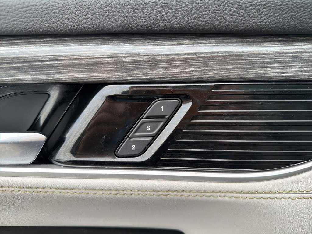 Used 2022 Jeep Wagoneer Series III w/ Premium Group I image 40