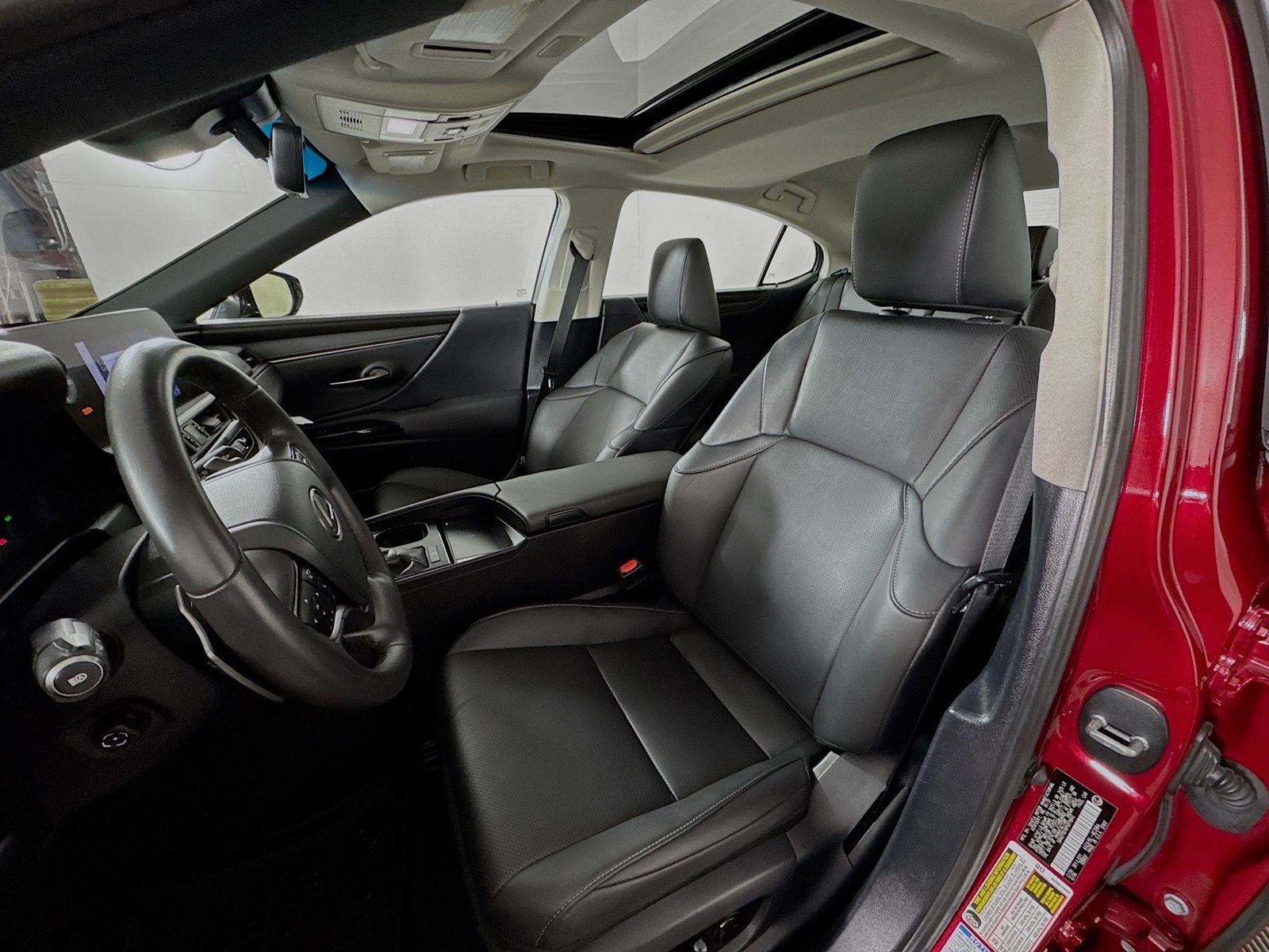 Used 2023 Lexus ES 250 w/ Premium Package image 10