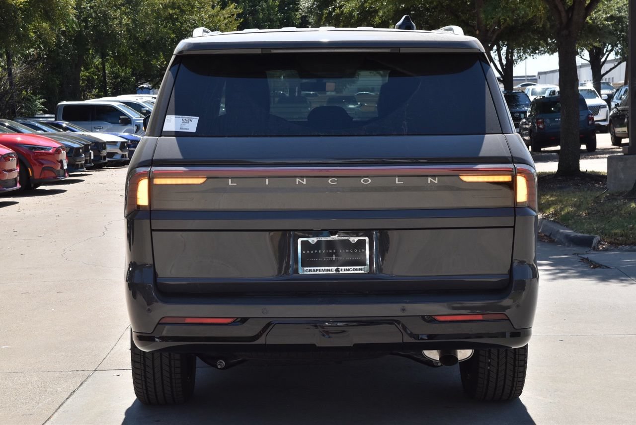 New 2027 Lincoln Navigator Black Label AWD/4WD image 8