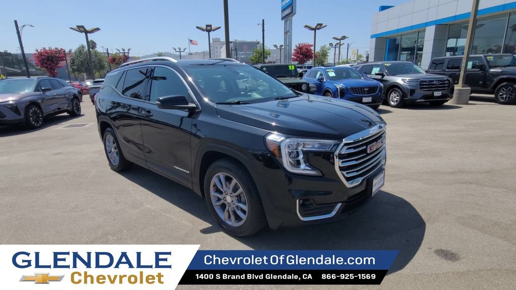 Used 2023 GMC Terrain SLT FWD image 3